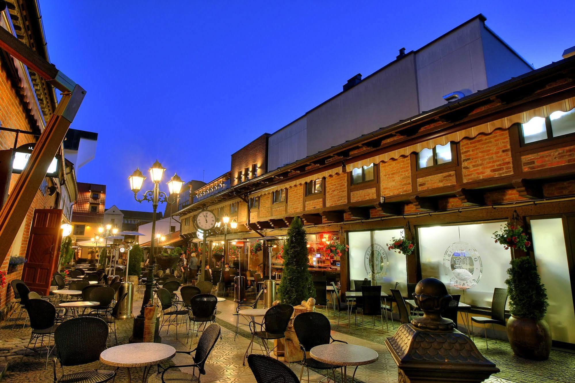 Friedricho Pasazas Hotel ไคลเพดา ภายนอก รูปภาพ