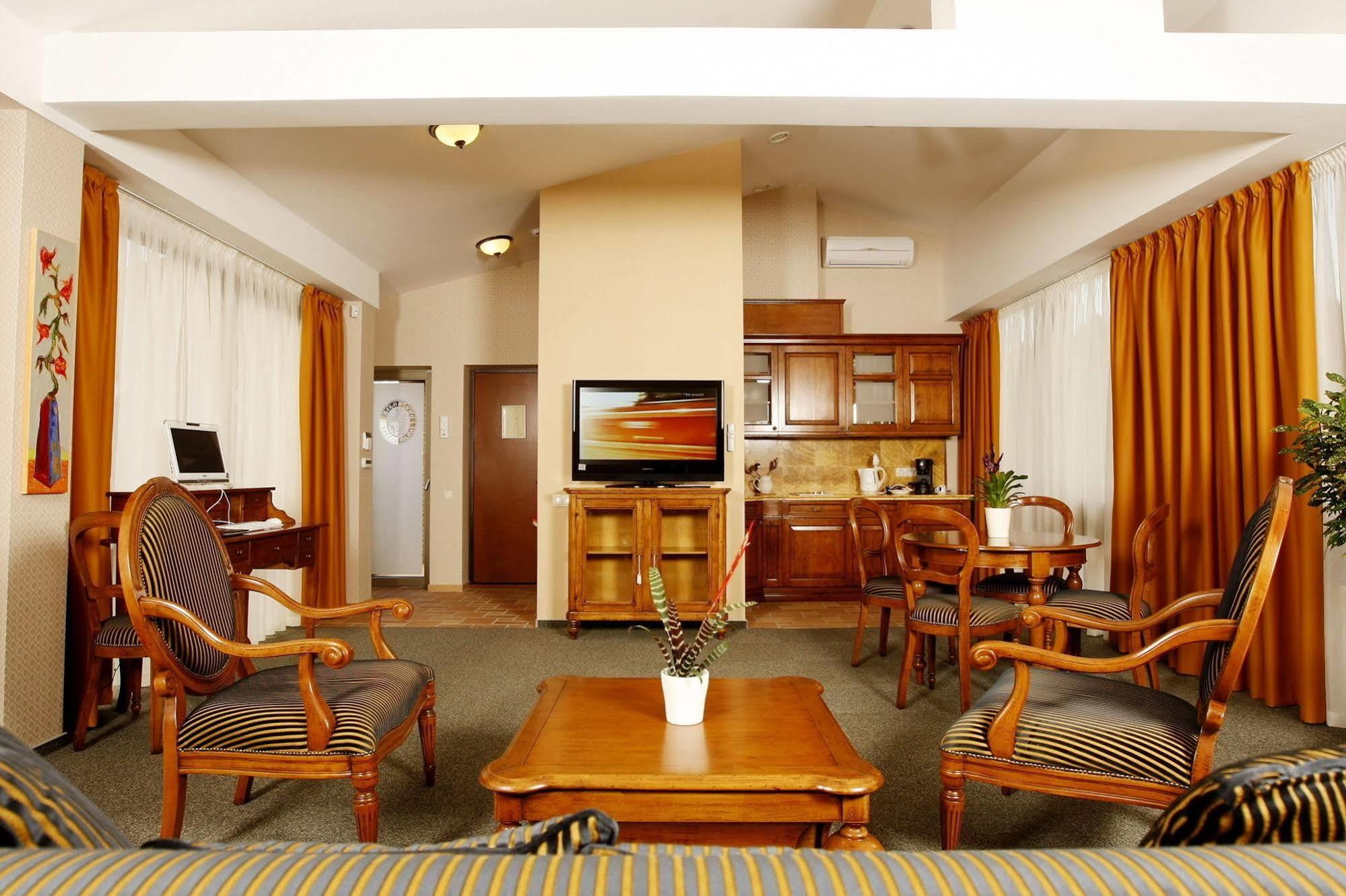 Friedricho Pasazas Hotel ไคลเพดา ภายนอก รูปภาพ